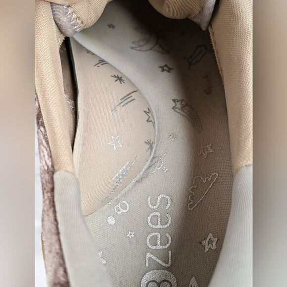 BZEES Capri Sneakers - Picture 7 of 9